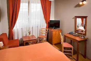 Gino Apartament *